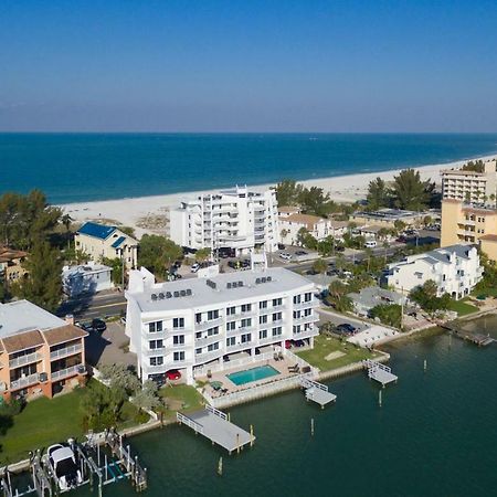 Provident Oceana Beachfront Suites เซนต์พีทบีช ภายนอก รูปภาพ