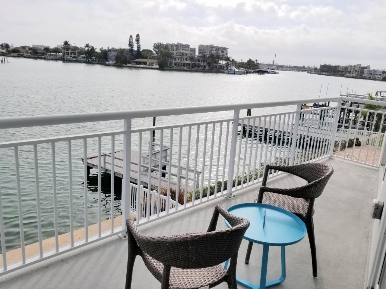 Provident Oceana Beachfront Suites เซนต์พีทบีช ภายนอก รูปภาพ