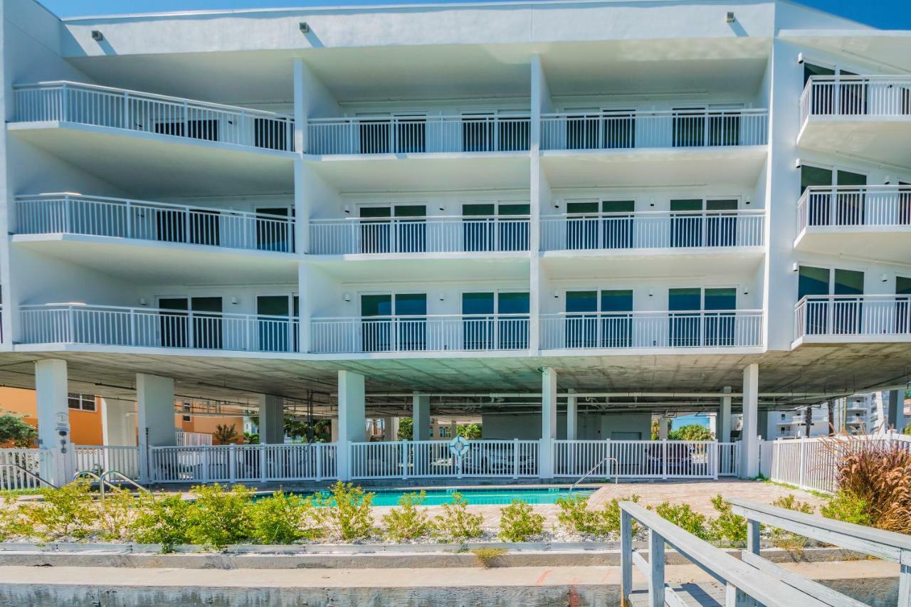 Provident Oceana Beachfront Suites เซนต์พีทบีช ภายนอก รูปภาพ
